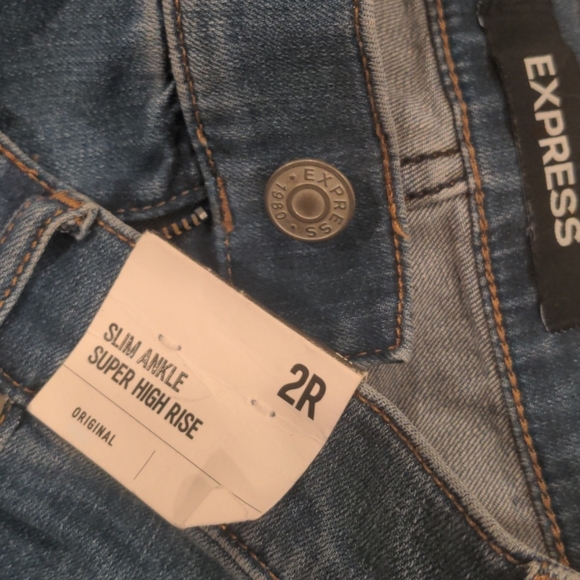 Slim Ankle Super High Rise Jeans - Picture 3 of 4